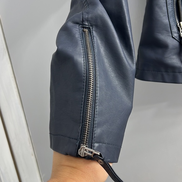 Faux leather jacket - Picture 4 of 5